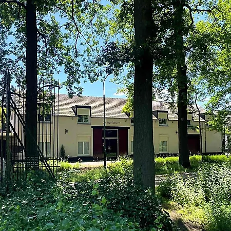 De Hoefpoort 3*